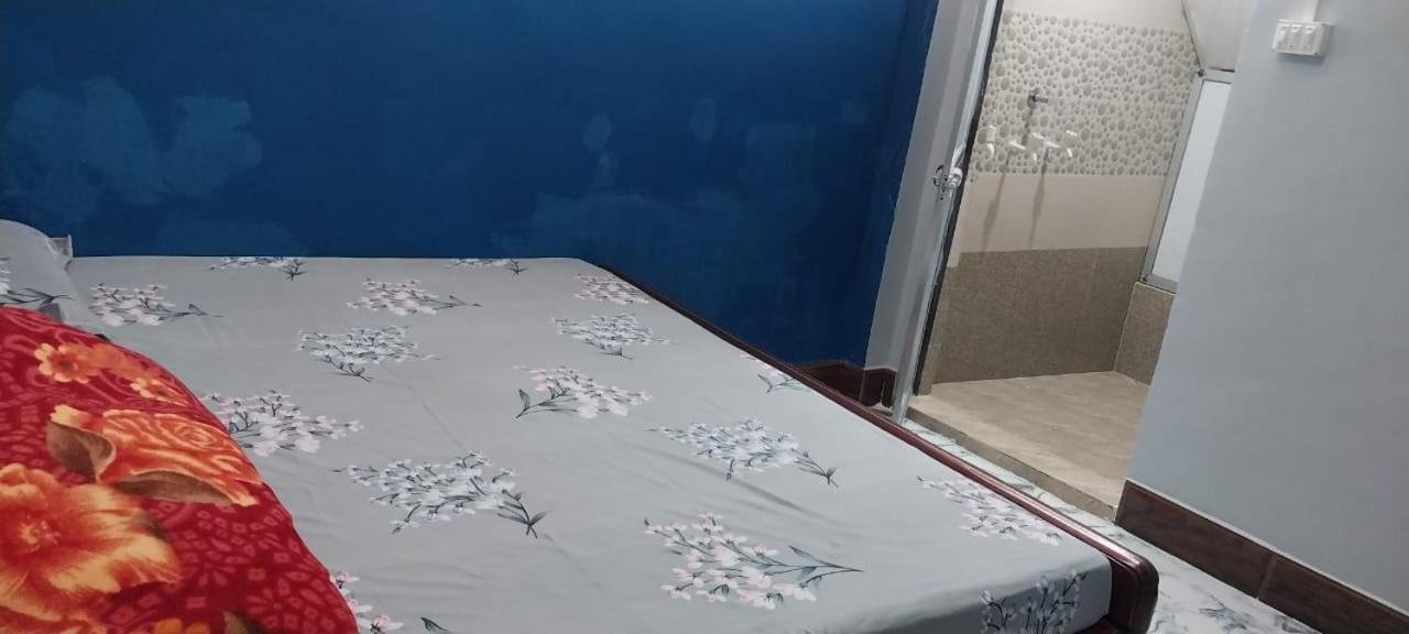 Hotel Aadi Shakti Bhawan à Ayodhya Extérieur photo